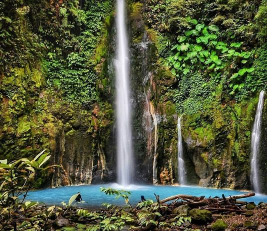 Mengulik Kisah Mistis Di Balik Keindahan Air Terjun Dua Warna Eksotis Mengulik Kisah Mistis Di Balik Keindahan Air Terjun Dua Warna Eksotis