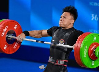 Keren! Lifter Indonesia Rahmat Erwin Raih 3 Emas di Kejuaraan Asia 2025