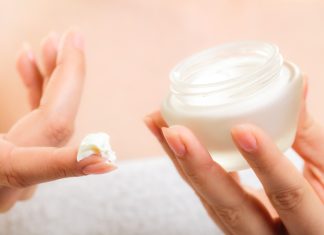 Catat! 5 Bahan Berbahaya yang Sering Ada di Skincare Oplosan