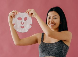 Catat! Ini Waktu Terbaik Memakai Sheet Mask Agar Hasilnya Maksimal