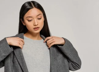 Tips Fashion untuk Pemilik Bahu Lebar, Outfit Tetap On Point!