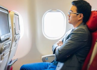 Cara Menghindari Jet Lag Saat Penerbangan Jauh