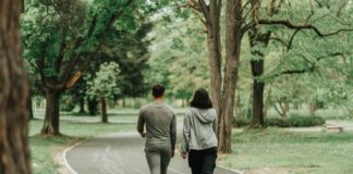 Benarkah Jalan Kaki Setelah Makan Bisa Membantu Mengontrol Gula Darah?
